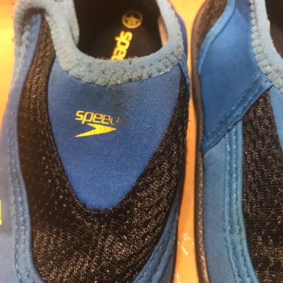 ❌ SOLD ❌. Speedo water shoes - Picture 3 of 8